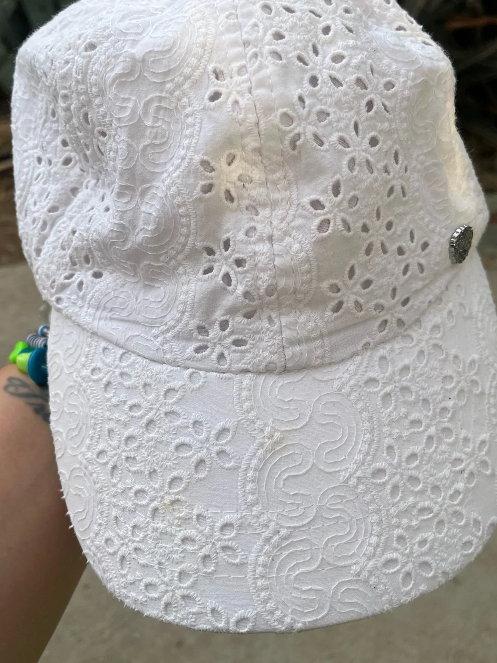 VINCE CAMUTO | White Eyelet Lace Baseball Cap - Women's Casual Sun Hat